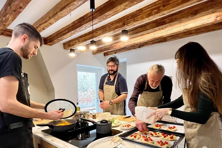 Market Tour and Cooking Class with a Local Venetian Chef — photo 1 of 50