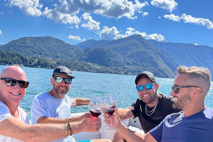 2 Hours and 30 Minutes Private Tour Lake Como — photo 1 of 30