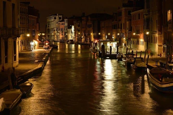 Venice: private night walking tour — photo 1 of 8