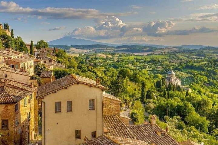 Tuscan Wine Tasting with Professional Sommelier in Montepulciano — photo 1 of 7