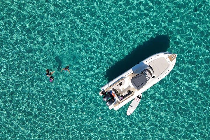 Luxury Boat Private Tour to Favignana and Levanzo in Sicily — photo 1 of 10