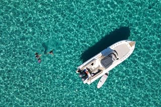 Luxury Boat Private Tour to Favignana and Levanzo in Sicily
