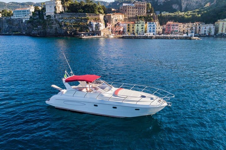 Private Luxury Yacht Tour Capri from Sorrento–Raffaelli Shamal 40 — photo 1 of 15