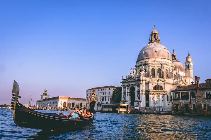 Private Transfer inside Venice from/to airport to/from hotel — photo 1 of 7