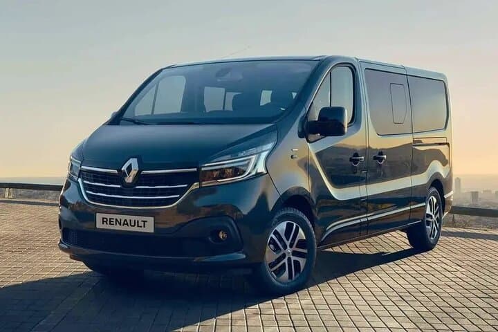 Arrival Private Transfer Alghero Airport AHO to Sassari City by Minivan — photo 1 of 7