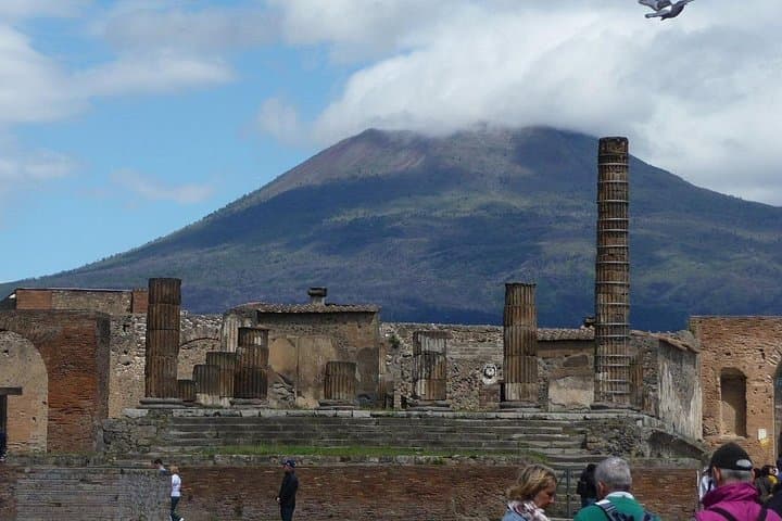 Mount Vesuvius and Pompeii private tour — photo 1 of 24