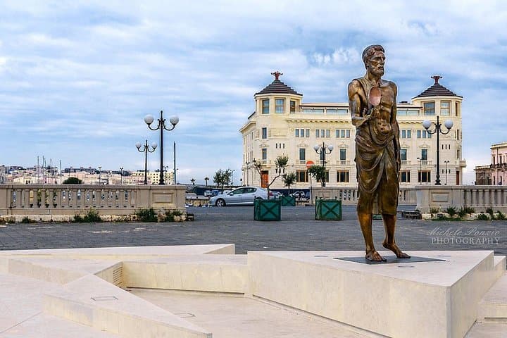 4 Hours Guided Tour to the Archaeological Park of Neapolis and Ortigia — photo 1 of 10