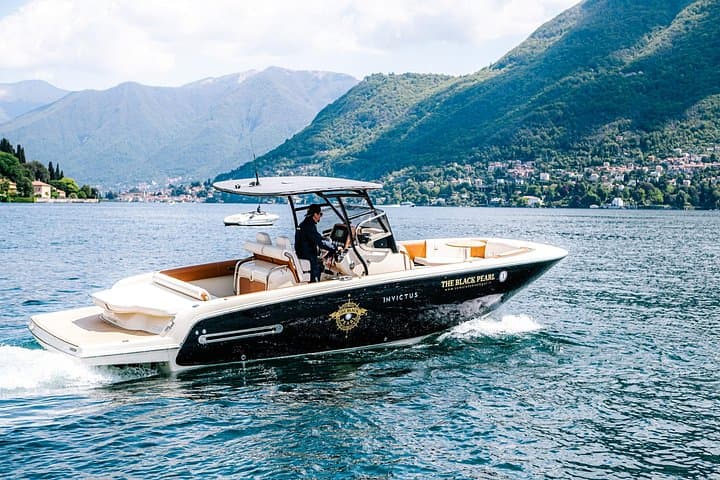 1H Private Cruise Lake Como Tender Yacht Invictus 6 pax — photo 1 of 19