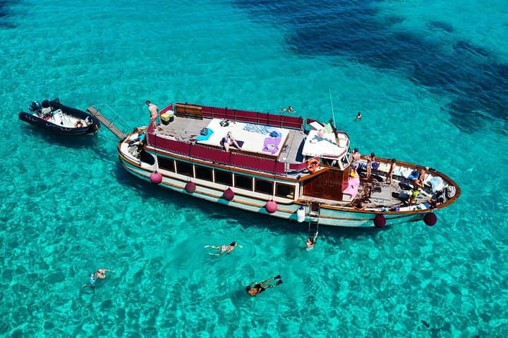 Boat Tour to Caprera and La Maddalena Archipelago — photo 1 of 23