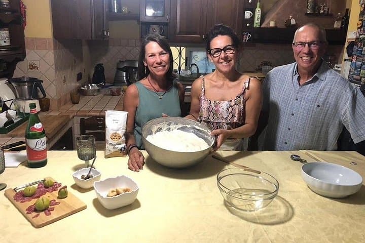 Tipical Neapolitan sweets: cooking class and dinner — photo 1 of 10