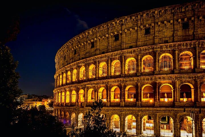 Night Tour of Rome with Local Pizza Dinner and Gelato Experience — photo 1 of 14