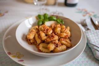 Cesarine: 3-Course Dining & Wine Pairing Experience in Langhe