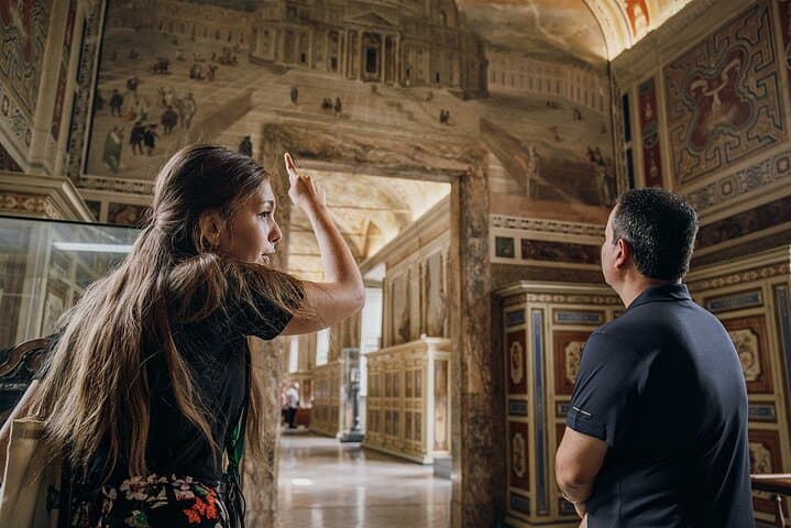 Private Guided Tour Vatican Museum, Sistine Chapel, Basilica — photo 1 of 14