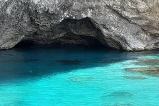 Private boat excursion to beautiful island of Taormina