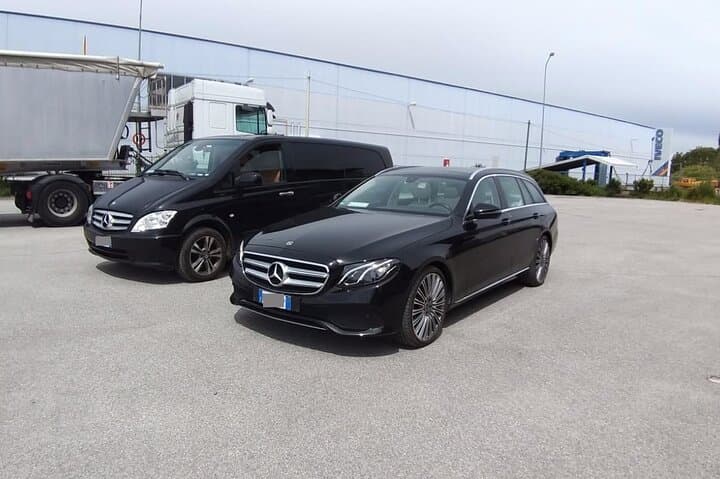 La Spezia Cruise Port to La Spezia hotels - Round-Trip Private Transfer — photo 1 of 16