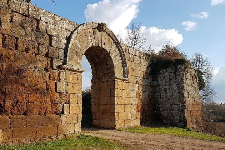 Trekking Excursion History and Nature the Ancient Falerii Novi from Rome — photo 1 of 12