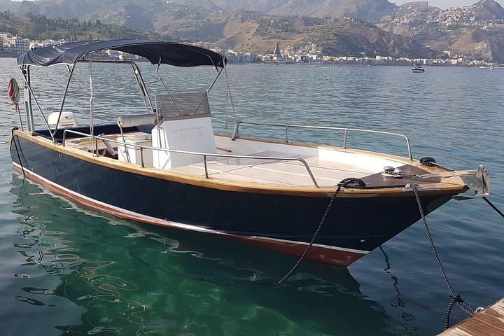 Guided excursion in the Bay of Taormina, Isola Bella and more — photo 1 of 2