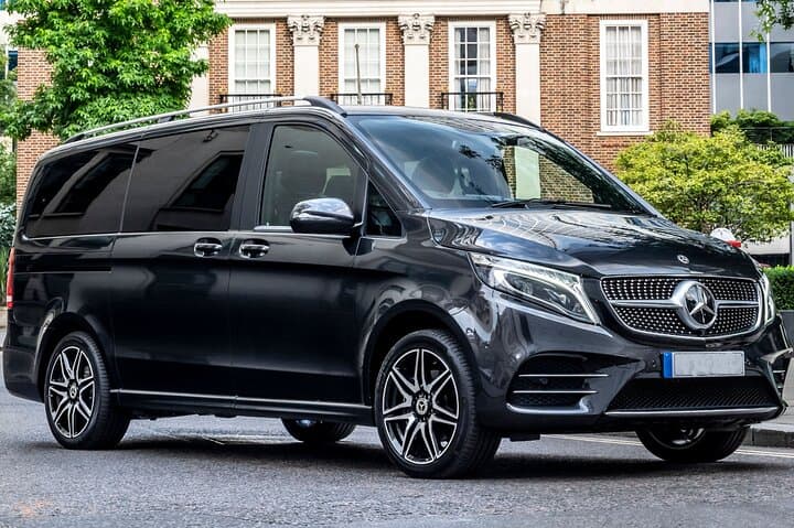 Milan Departure Private Transfer to Milan Malpensa MXP by MiniVan — photo 1 of 6