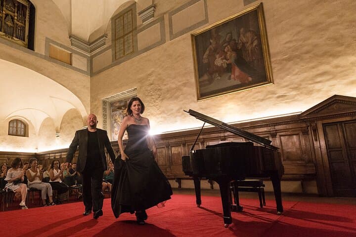 Italian Opera in Santa Monaca Church with Dinner — photo 1 of 8
