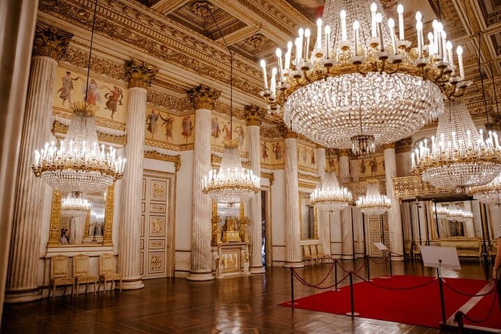 Small-group Royal Palace Skip-the-line Tour — photo 1 of 15