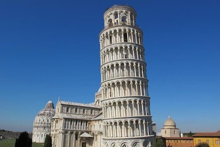 Pisa, Lucca & Winery Private Tour from Livorno port — photo 1 of 7
