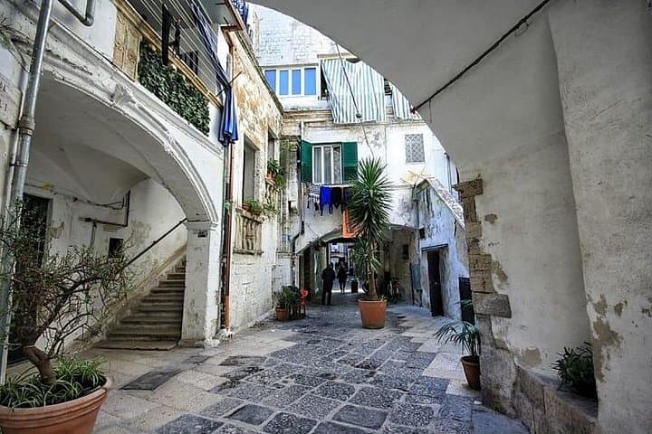 Tour in Bari on foot — photo 1 of 10