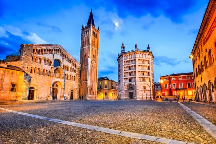 Semi-private Parma Tour of City Highlights by Night — photo 1 of 6