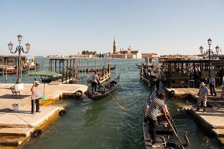 Shared Gondola Ride with Bridge of Sighs Views — photo 1 of 6