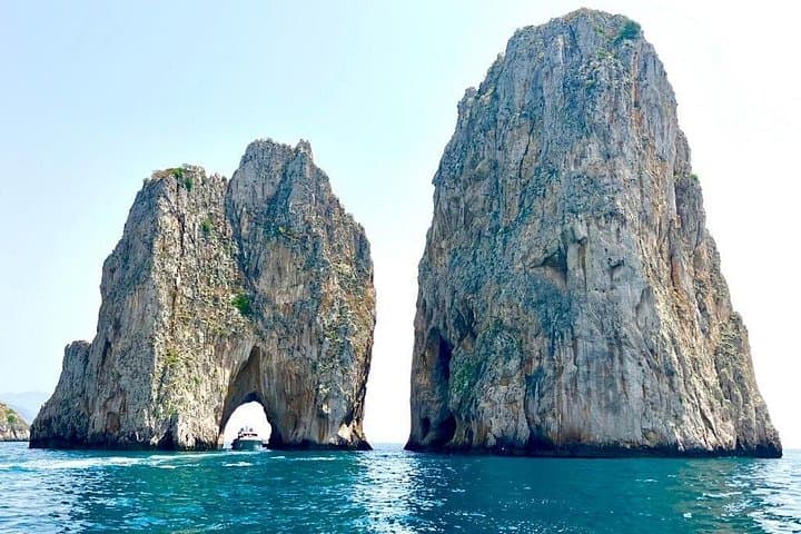 Exclusive Guided Boat Tour of Capri Island — photo 1 of 10