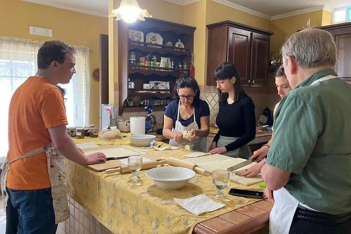 Pizza Napoletana Cooking Class and Dinner in Scafati — photo 1 of 16