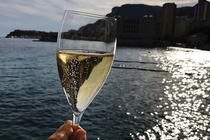 Private Lake Como Boat Tour with Captain Exclusive Scenic Cruise — photo 1 of 15