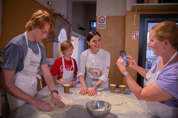 Florence Pizza Making Class with Unlimited Gelato & Wine — photo 1 of 15