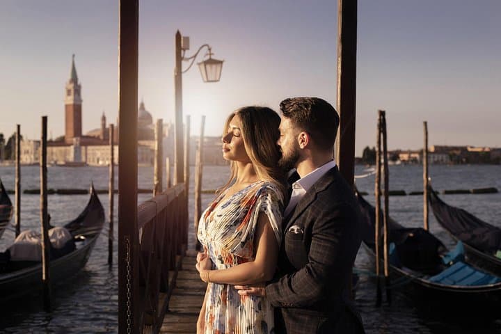 Exclusive Professional Photoshoot and Gondola Ride — photo 1 of 50
