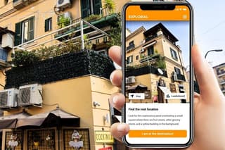 Naples Self-Guided City Walking Tour & Scavenger Hunt