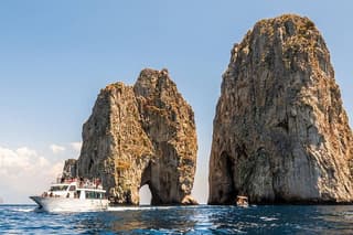 From Sorrento: guided tour of Capri island with Blu Grotto