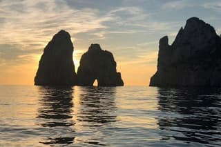 Capri Private Boat Tour at Sunset with Happy Hour