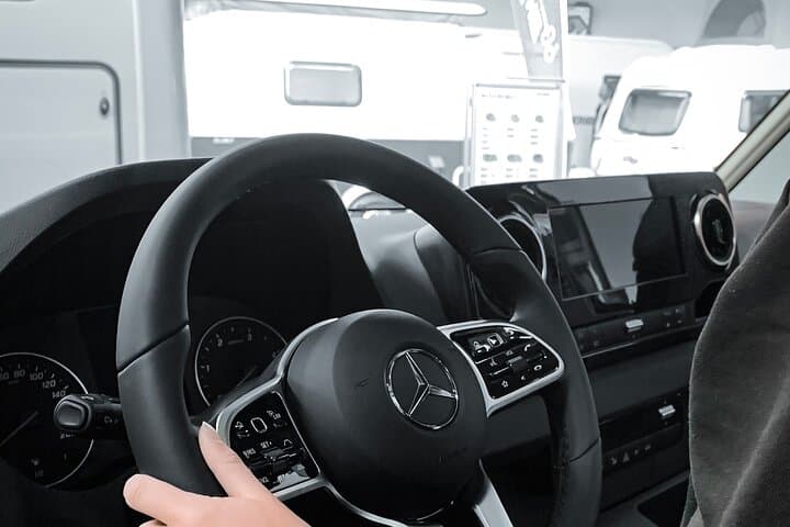 Rome Fiumicino Airport Transfer in Luxury Private Transportation — photo 1 of 14