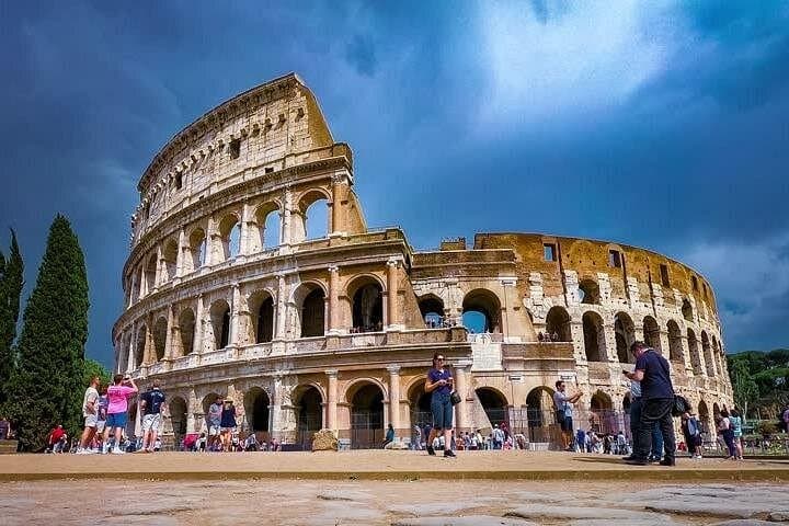 Escorted Colosseum Arena and Forum Tickets with E- Audioguide — photo 1 of 9