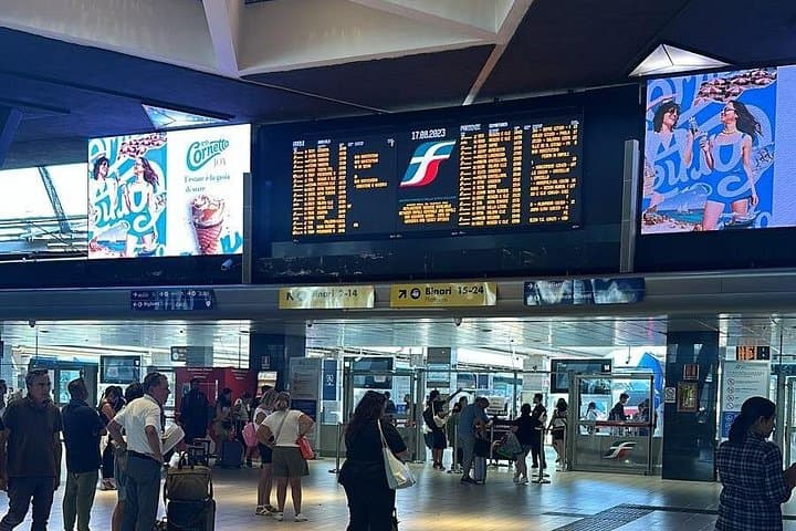 Transfers Airport, port, train, hotel in Naples — photo 1 of 50