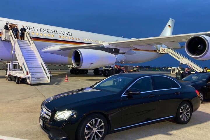 Private Transfer from Rome to Fiumicino Airport (FCO) — photo 1 of 6