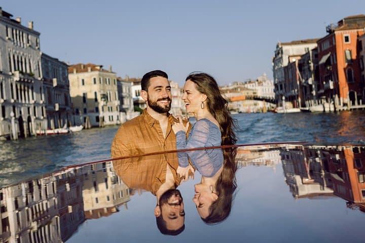 Romantic Photoshoot in Venice — photo 1 of 23