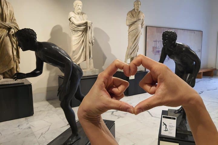 Naples National Archaeological Museum and historical centre private tour — photo 1 of 6
