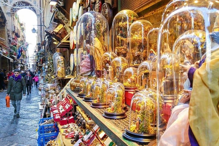Naples in Christmas Time Tour with San Gregorio Armeno Market & City Highlights — photo 1 of 9