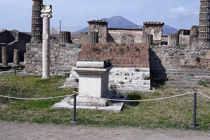Pompeii: Private Day Tour from Naples — photo 1 of 11