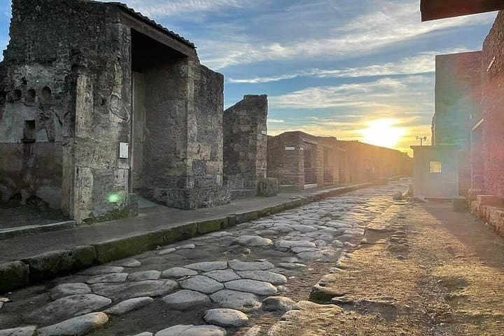 2 Hours Private Tour of Pompeii for Journey Through Time — photo 1 of 6