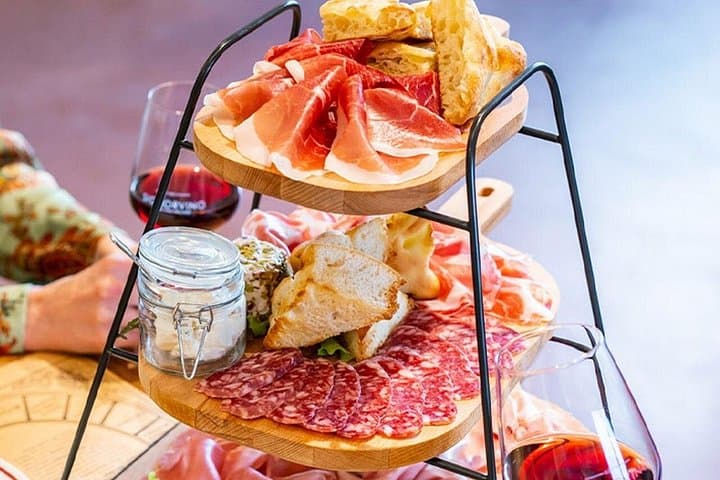 Milan Private 3-Hour Tour with Duomo, Food & Wine Tasting — photo 1 of 30