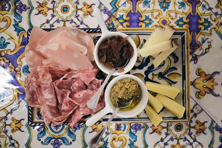 Guided Food Tour with Wine Tasting in Verona — photo 1 of 14