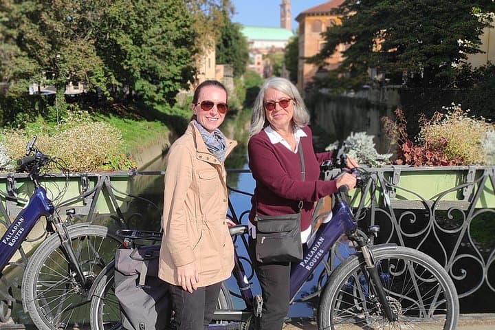 The story of Vicenza: Guided Half-Day E-Bike sightseeing Tour — photo 1 of 14