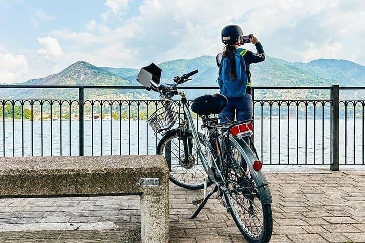 Lake Como: eBike City Tour Guided by an iPad and a Tour Leader — photo 1 of 10