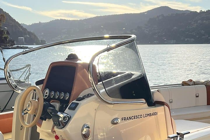 Glamour tour(3 H) Luxury boat Bellagio — photo 1 of 14